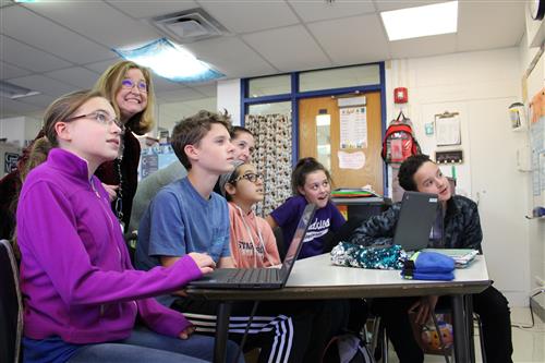 Students try to guess location of mystery skyper 